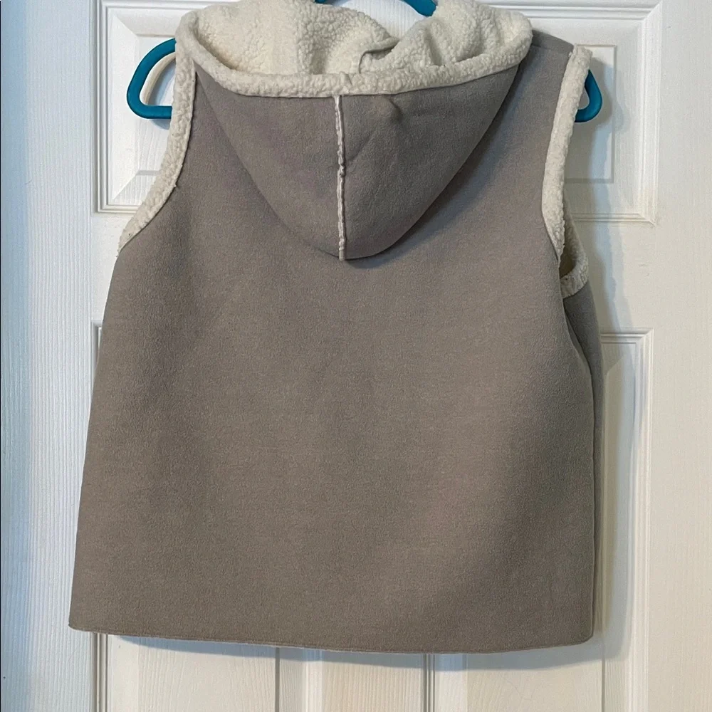 Ralph Lauren Tan  Fleece Vest Medium beautiful outerwear - Picture 4 of 7